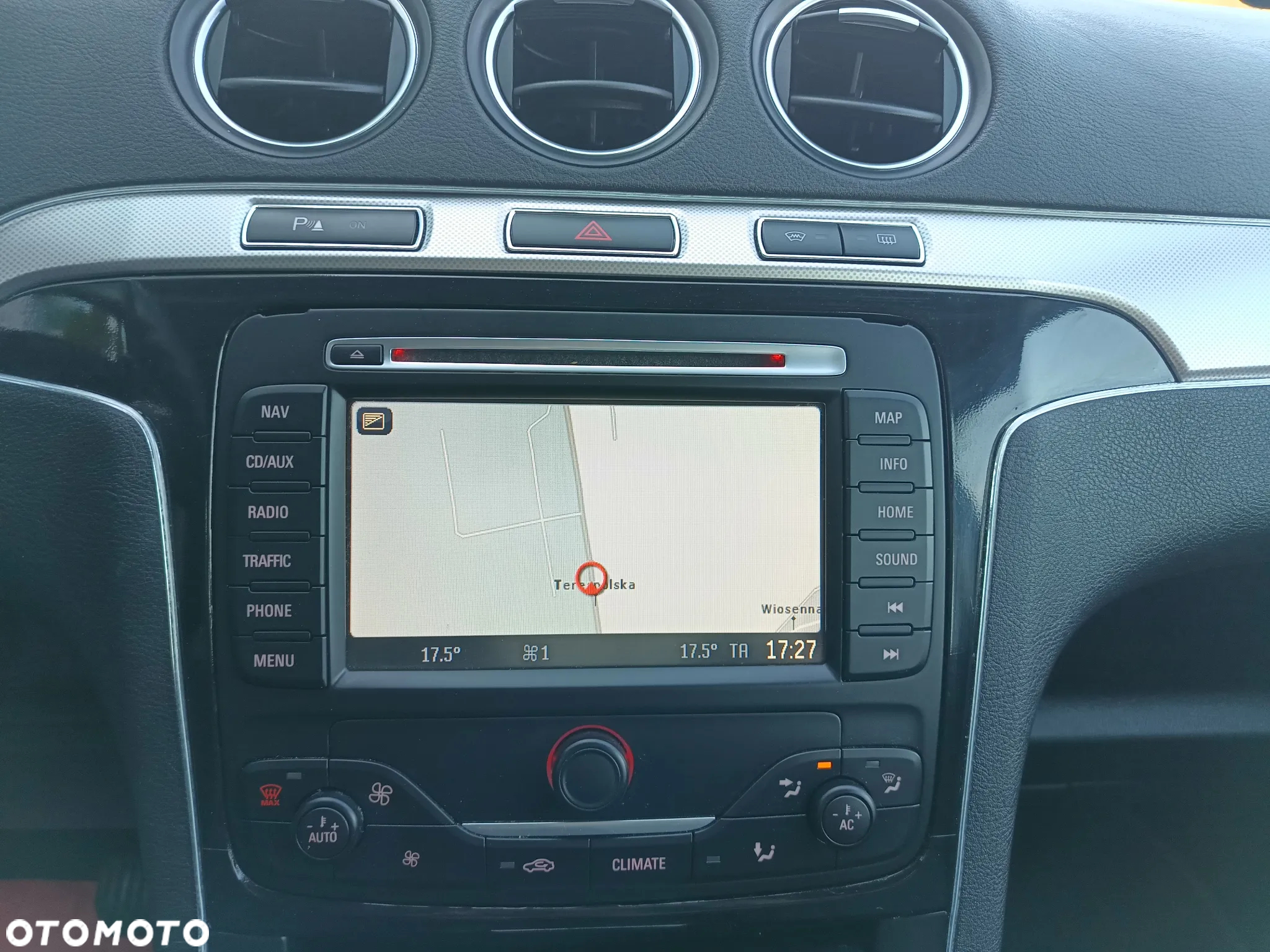 Ford S-Max - 13