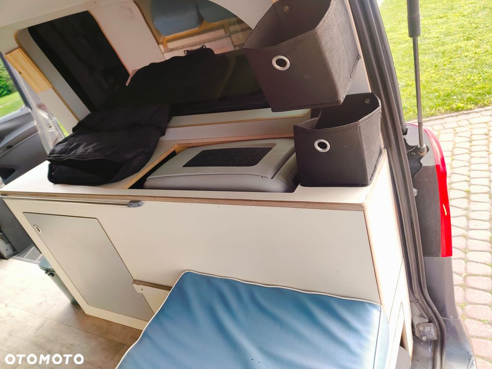Mercedes-Benz Vito - 11