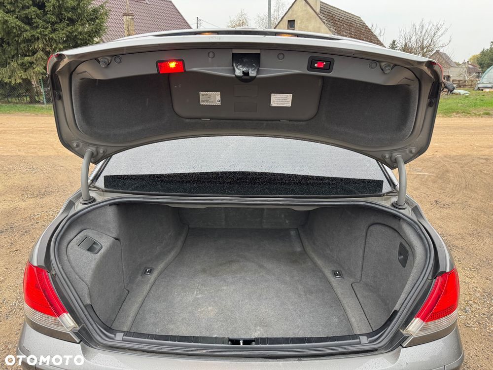 BMW Seria 7 750i L - 33