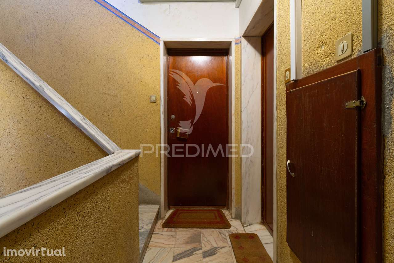 Luminoso T2 com Duas Varandas no Seixal – Excelente Oportunidade de... - Grande imagem: 5/31