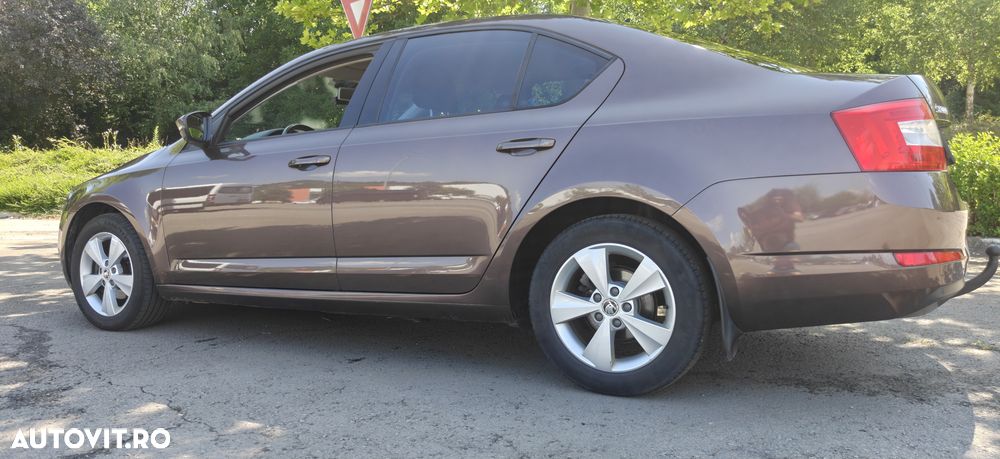 Skoda Octavia 1.6 TDI Style - 6