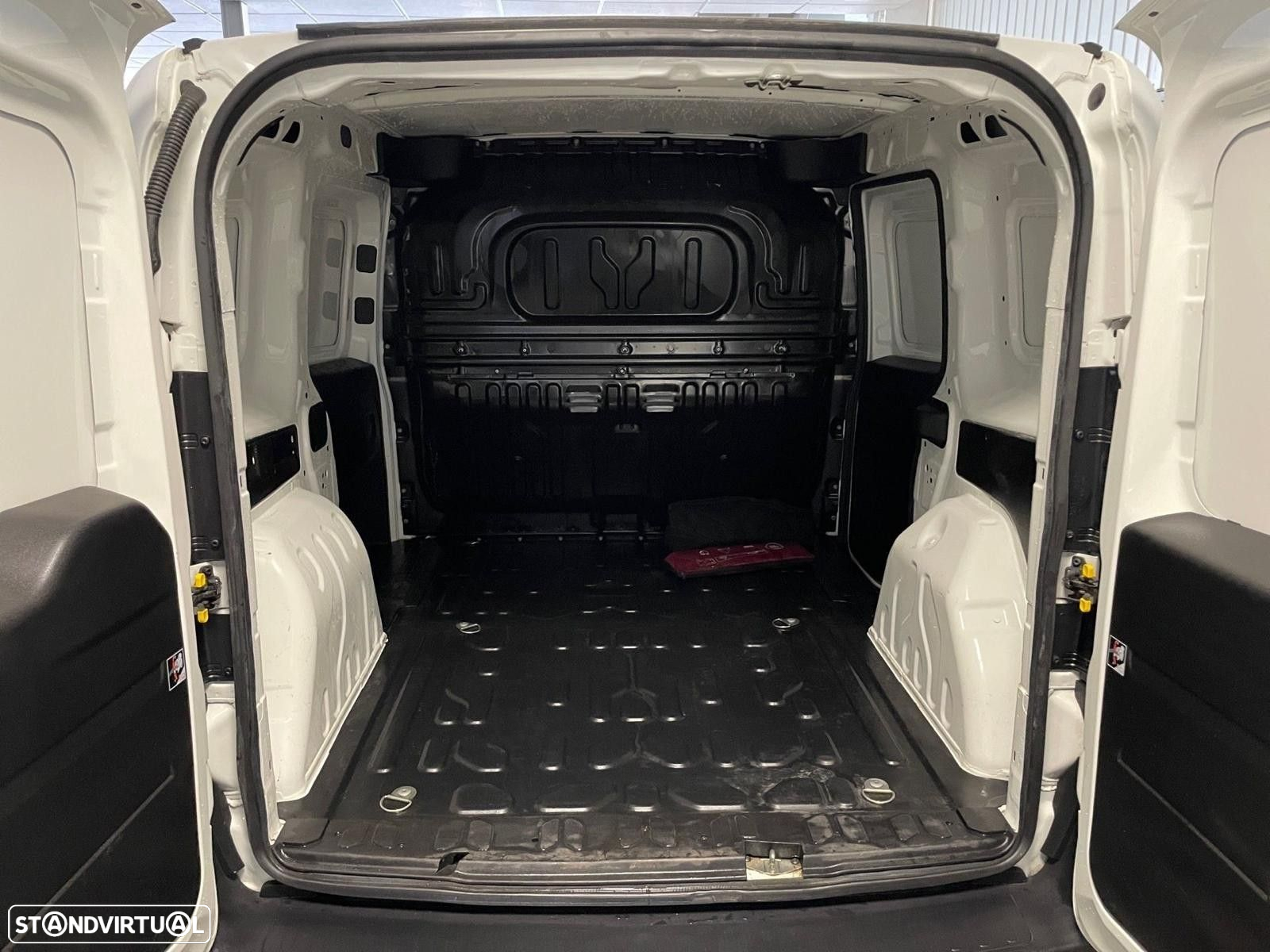 Fiat Doblo Combi 1.3 Multijet - 18