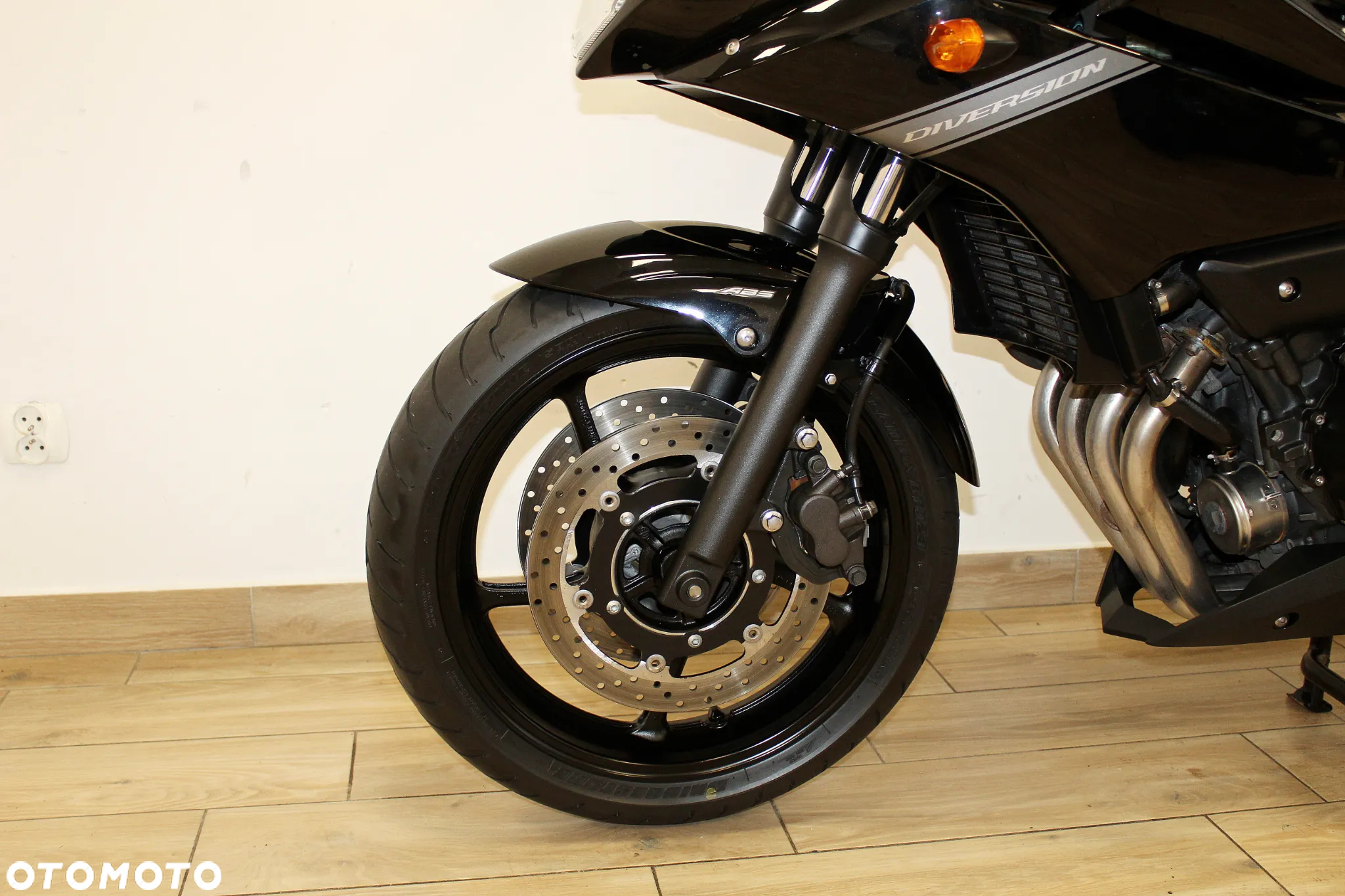 Yamaha XJ - 8