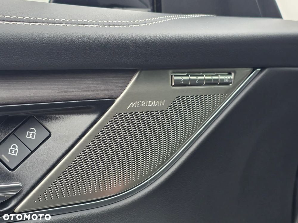 Jaguar F-Pace 2.0 D200 mHEV AWD R-Dynamic Black - 15