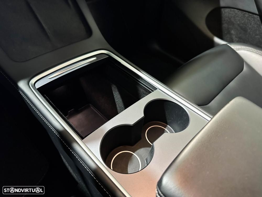 Tesla Model Y Performance Dual Motor AWD - 45