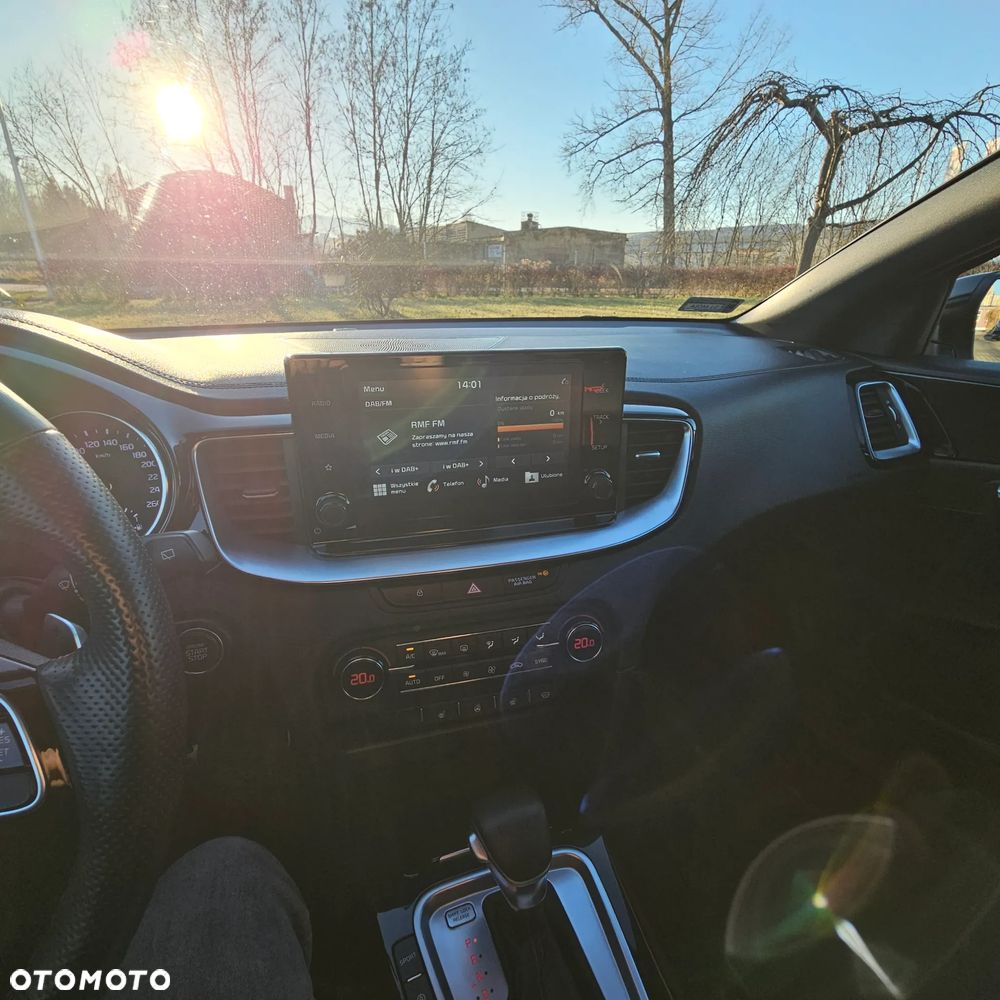 Kia ProCeed 1.6 T-GDI GT DCT - 13