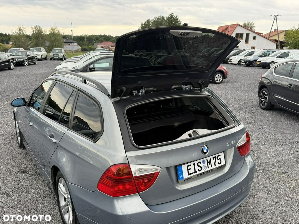 BMW Seria 3 318i Edition Exclusive - 14