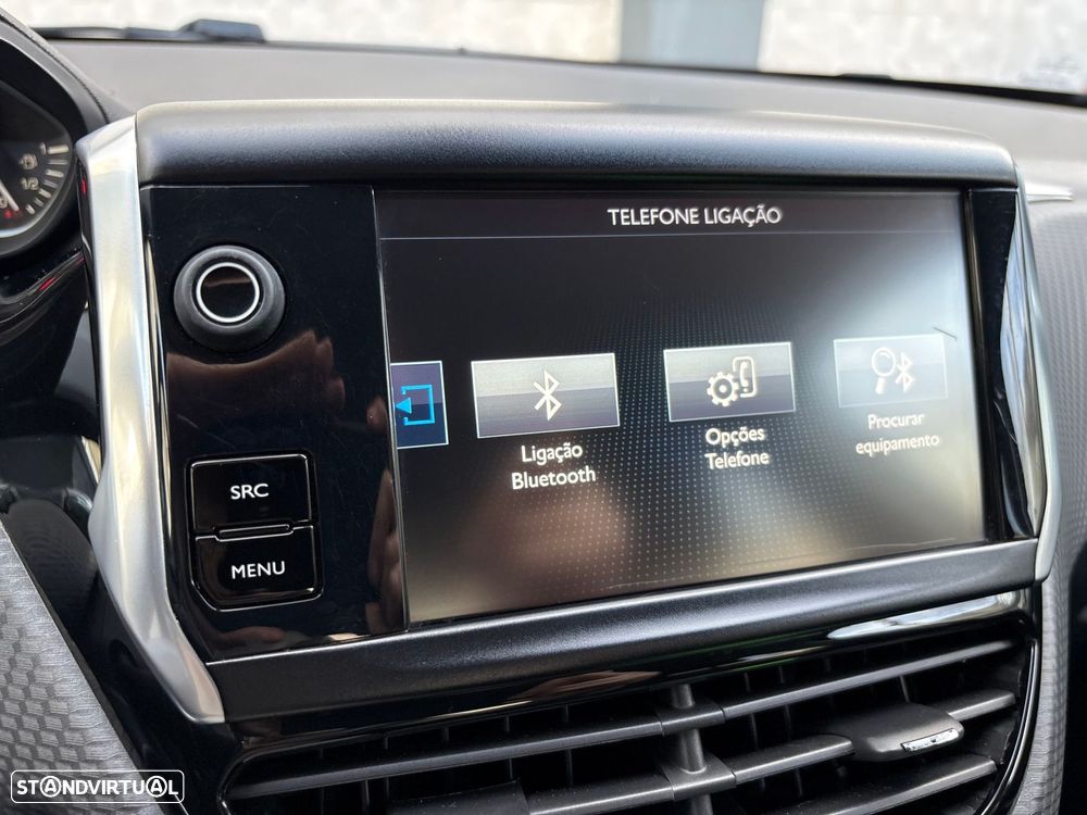 Peugeot 208 1.2 PureTech Style - 28