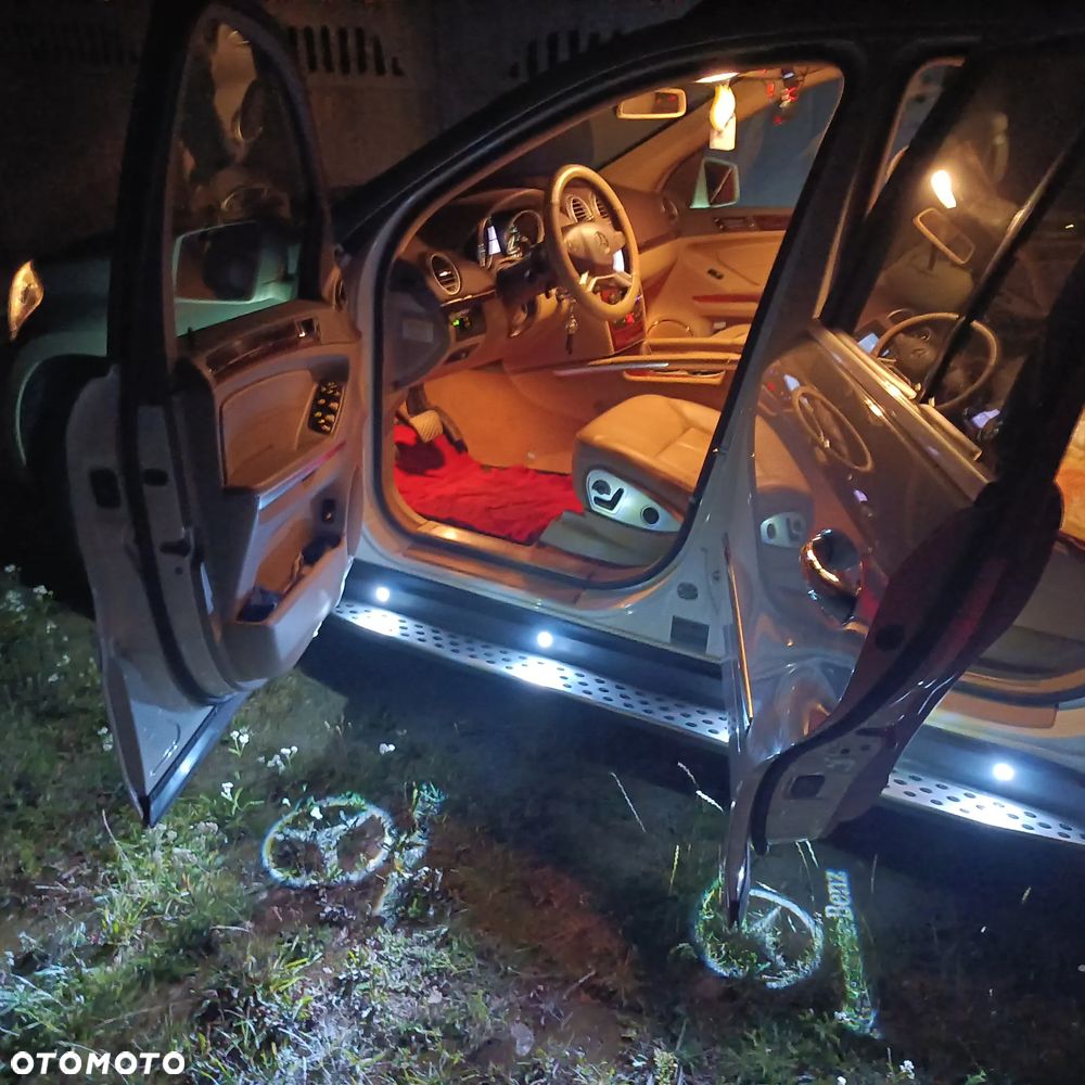 Mercedes-Benz GL - 37