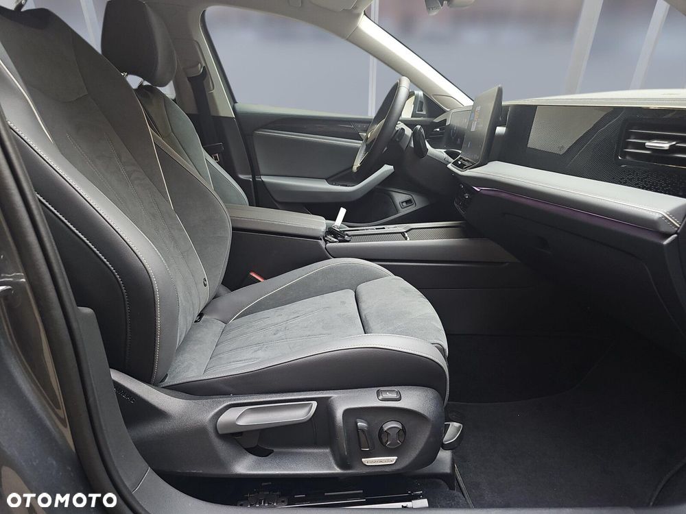 Volkswagen Passat - 11