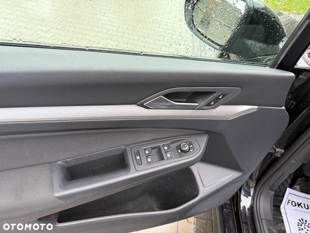 Volkswagen Golf - 14