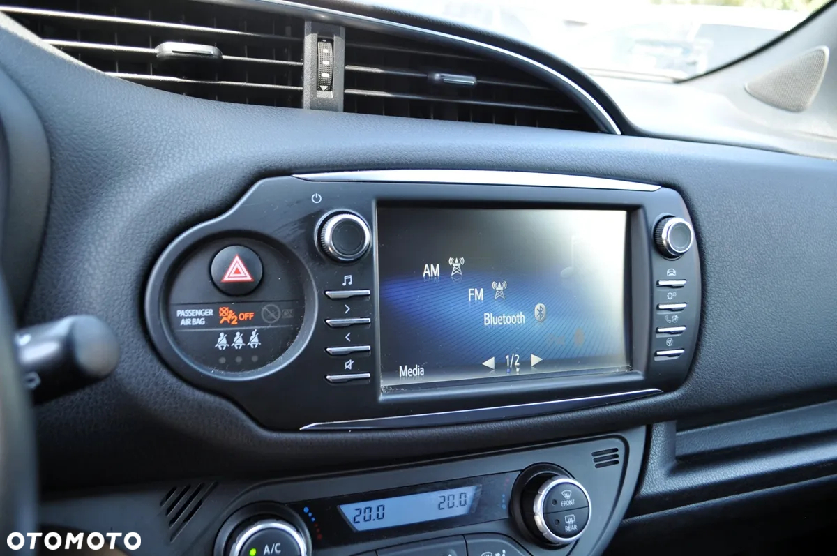 Toyota Yaris Hybrid 1.5 VVT-i Selection - 24