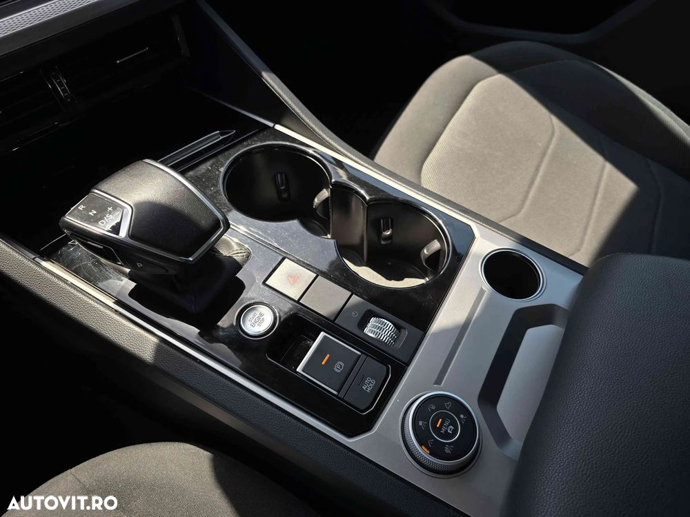 Volkswagen Touareg - 14