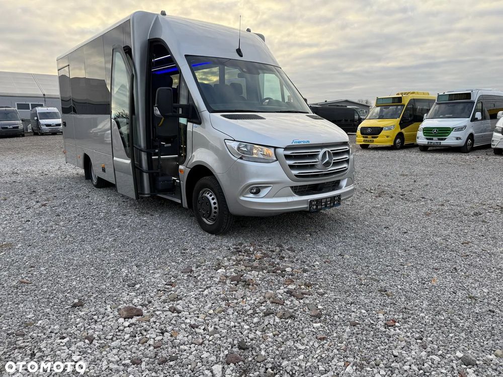 Mercedes-Benz Sprinter 519 - 12