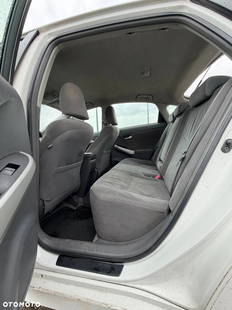 Toyota Prius 1.8 HSD Sol - 21