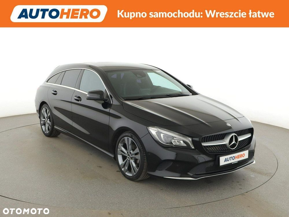 Mercedes-Benz CLA 180 7G-DCT Urban - 11