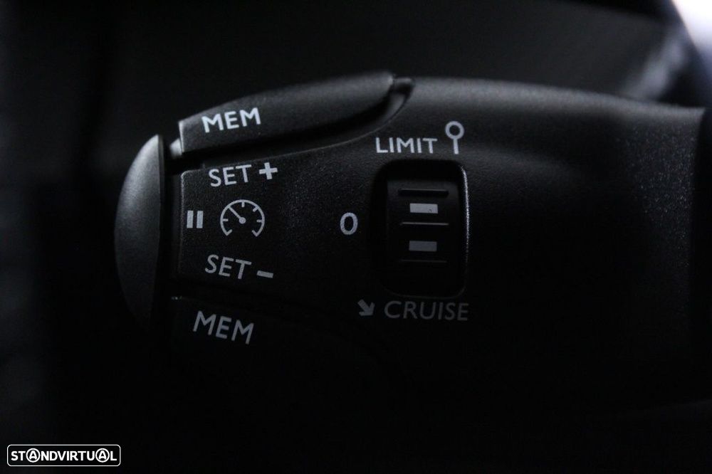 Peugeot 2008 1.2 PureTech Active - 26