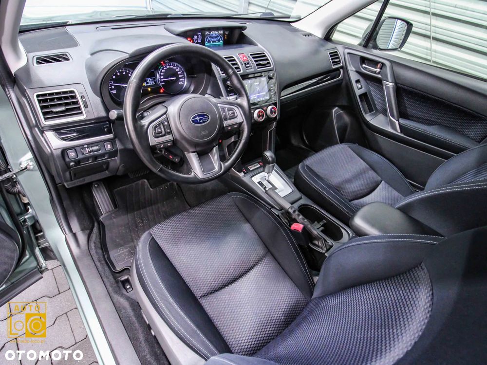 Subaru Forester 2.0i Comfort Lineartronic - 17