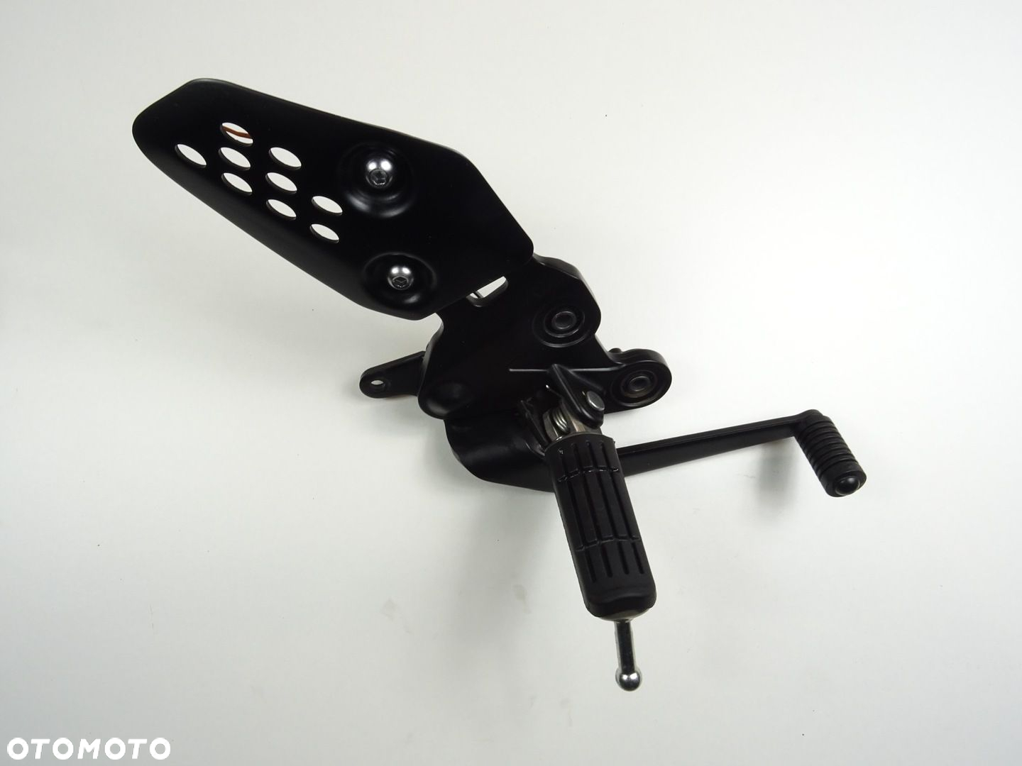 YAMAHA MT 07 SET PODNÓŻEK PRAWY PRZÓD PRZEDNI DŹWIGNIA CZUJNIK 21- 23 - 2