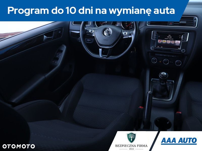 Volkswagen Jetta - 9