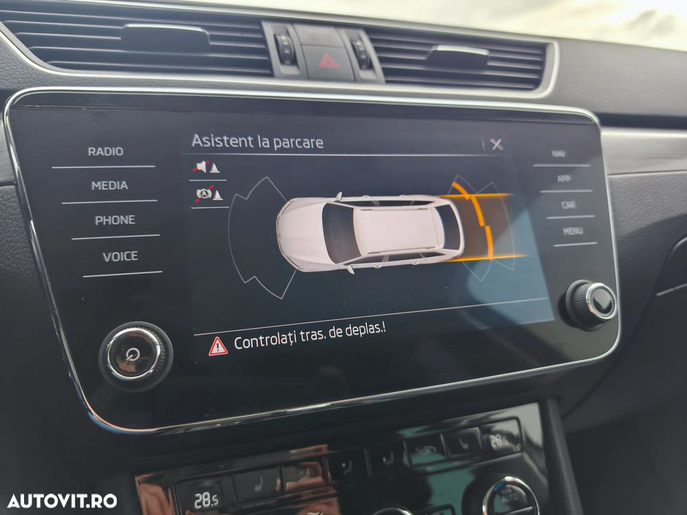 Skoda Superb 2.0 TDI 4x4 DSG Premium Edition - 17