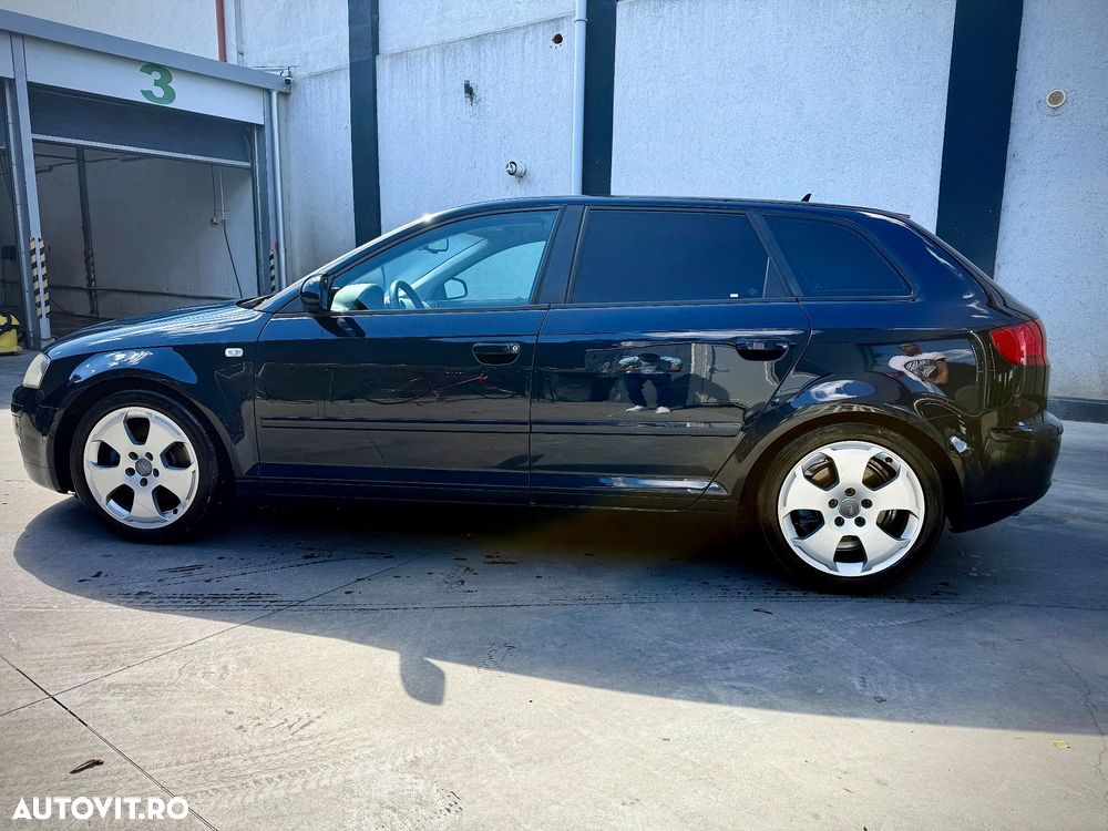 Audi A3 2.0 TDI Sportback DPF quattro S line Sportpaket - 2