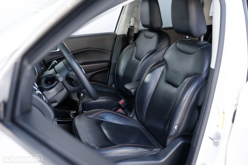 Jeep Compass 1.6 M-Jet Limited - 9