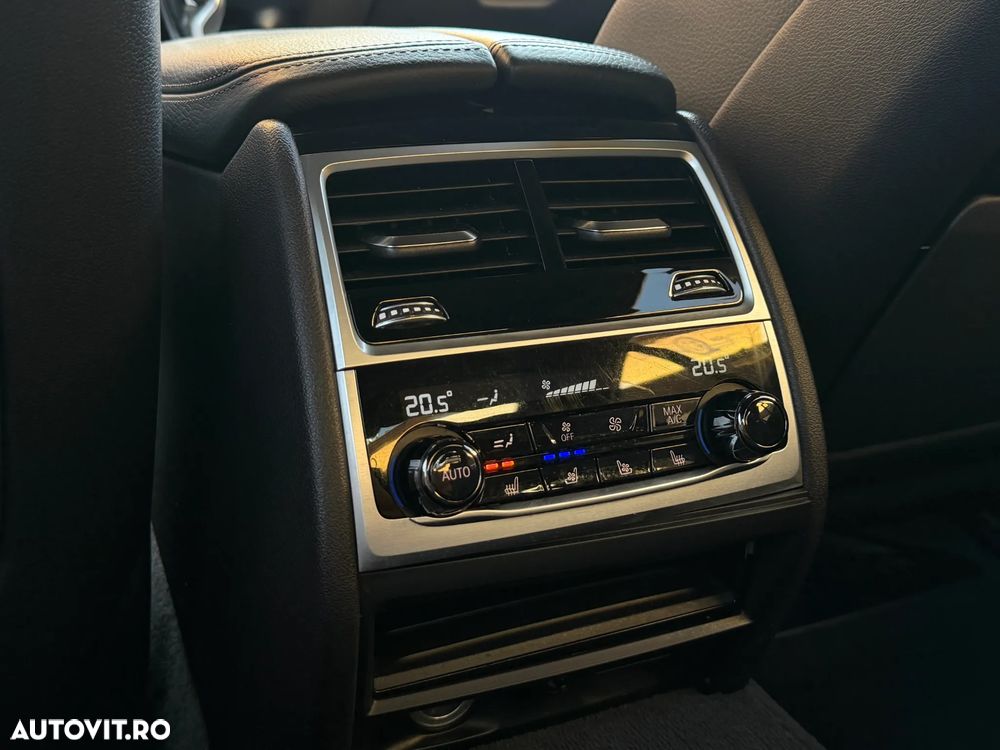 BMW Seria 7 745e - 22