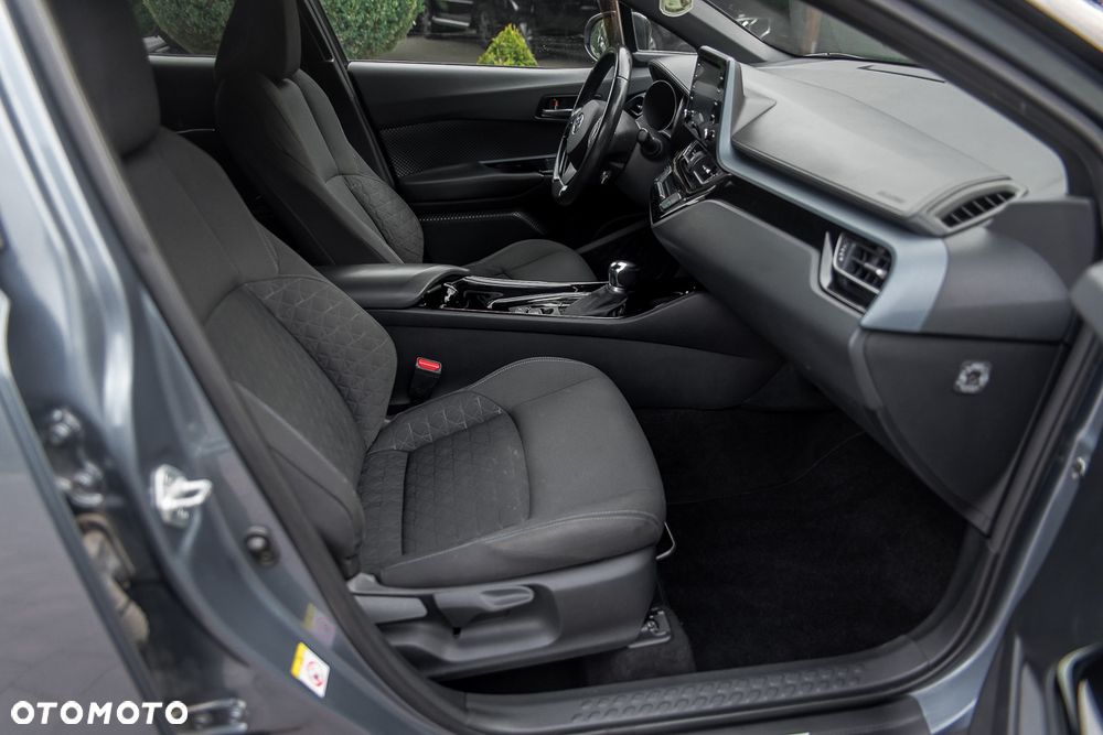 Toyota C-HR 2.0 Business-Edition - 21