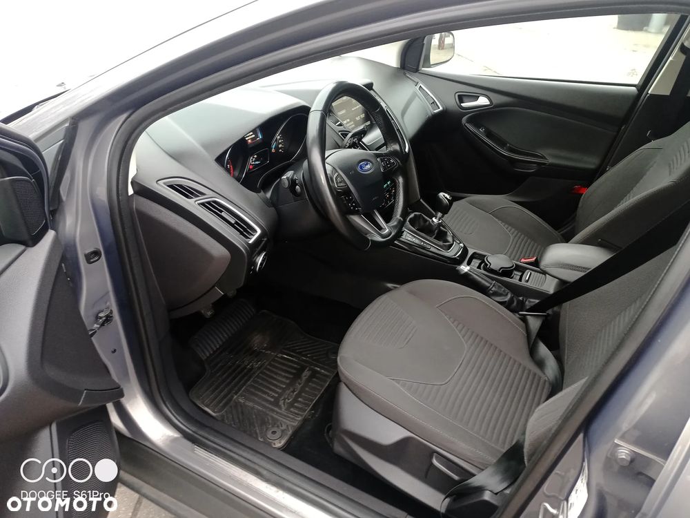 Ford Focus 1.5 EcoBoost STart-Stopp-System Titanium - 6