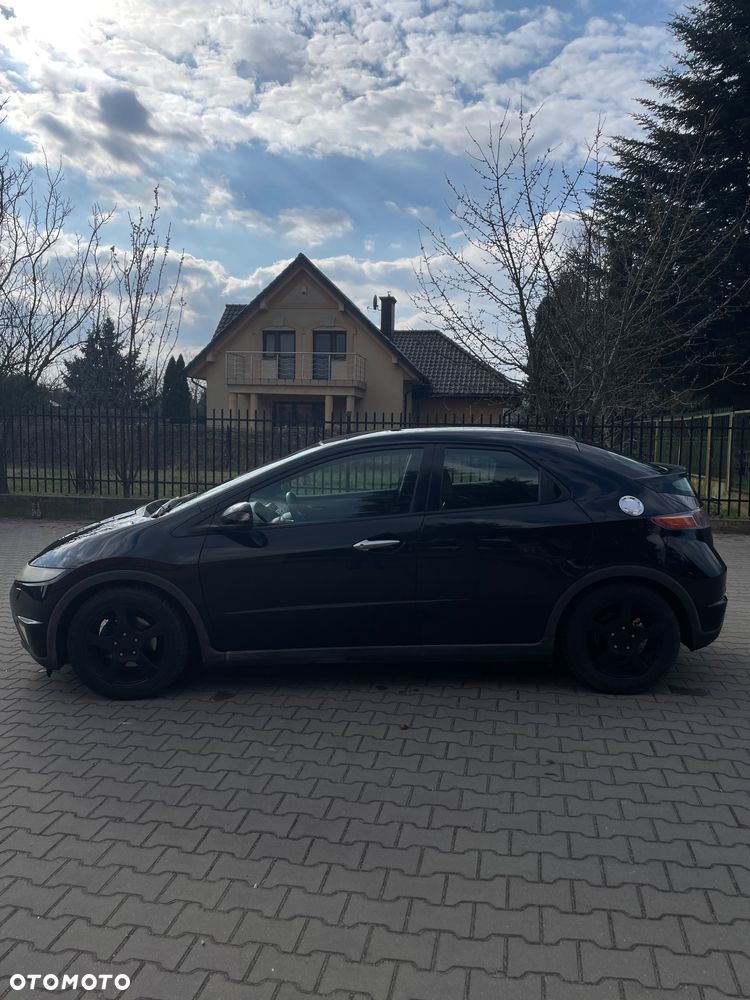 Honda Civic 1.8 Comfort - 3