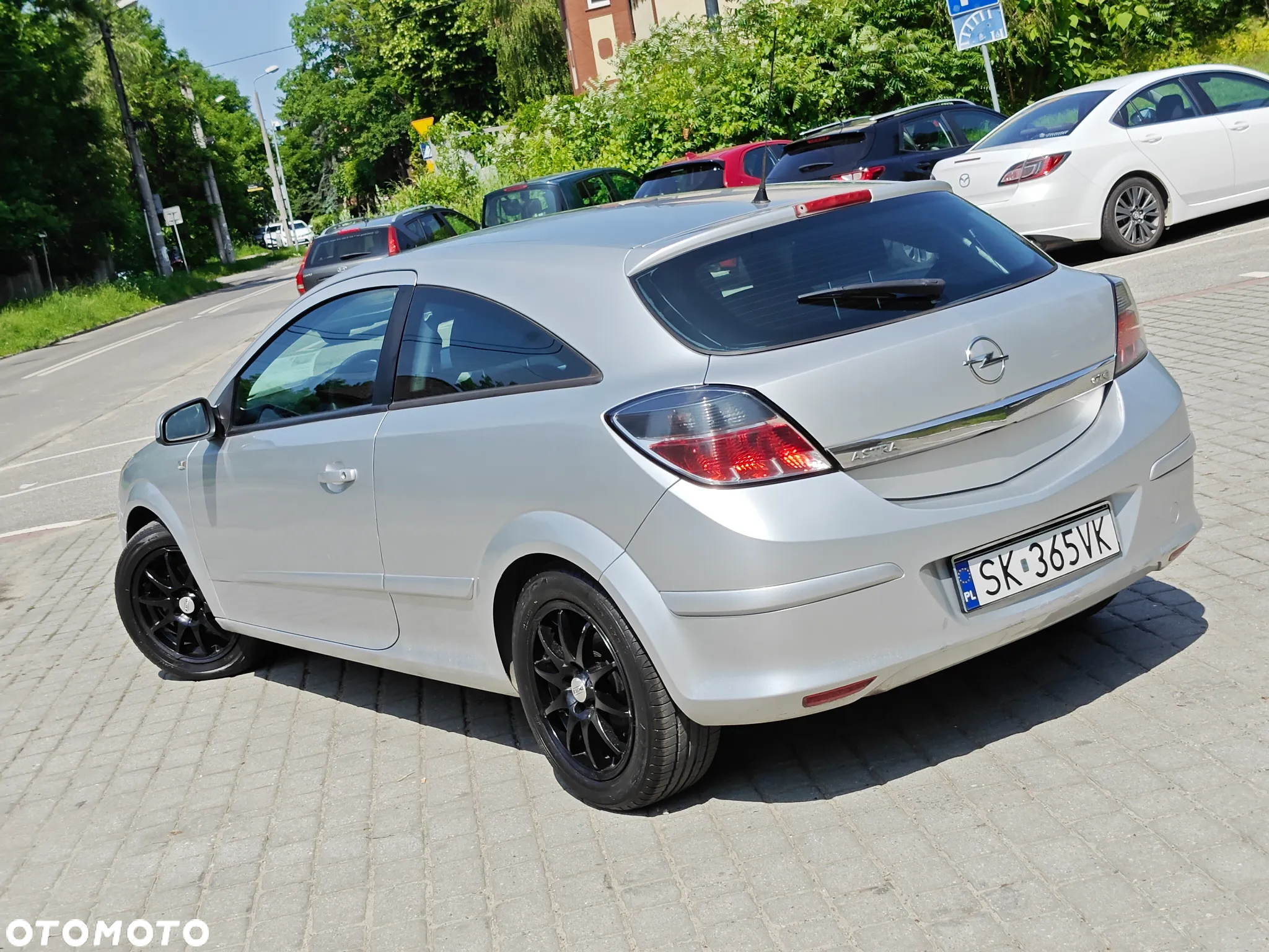 Opel Astra GTC 1.6 Cosmo - 6
