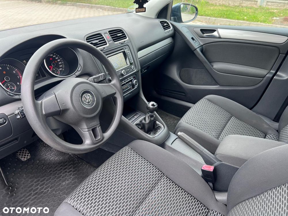Volkswagen Golf - 25