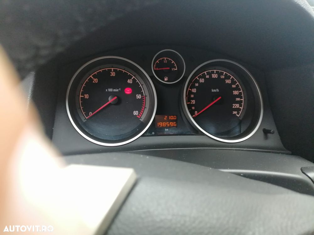 Opel Astra Classic III 1.7 CDTI - 3