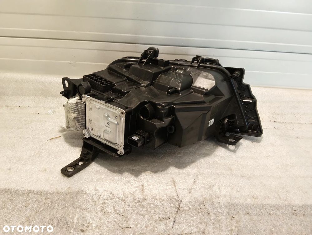 Opel Astra L PÓŁ LED CIEMNA PRZÓD STRONA PRAWA 9850326380 - 7