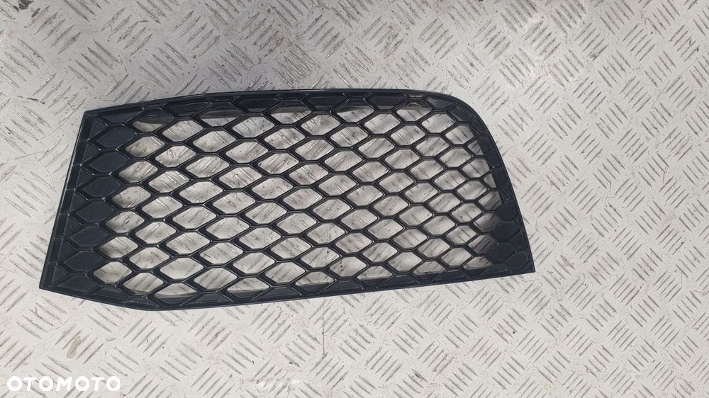 audi rs3 8p 8p0 kratka zderzaka przód lewa 8p0807681aj - 2
