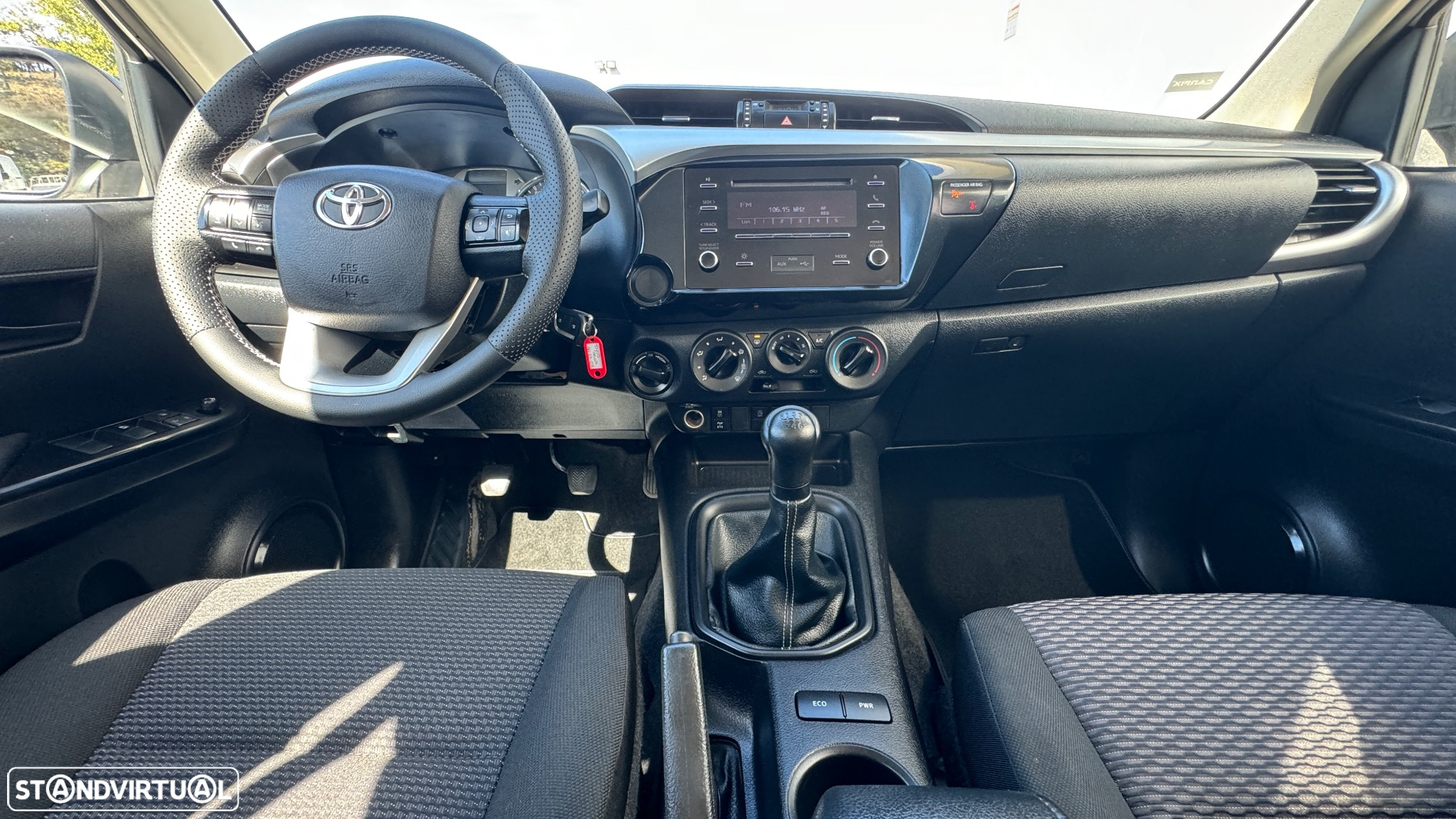 Toyota Hilux 2.4 D-4D 4WD CD CM - 2