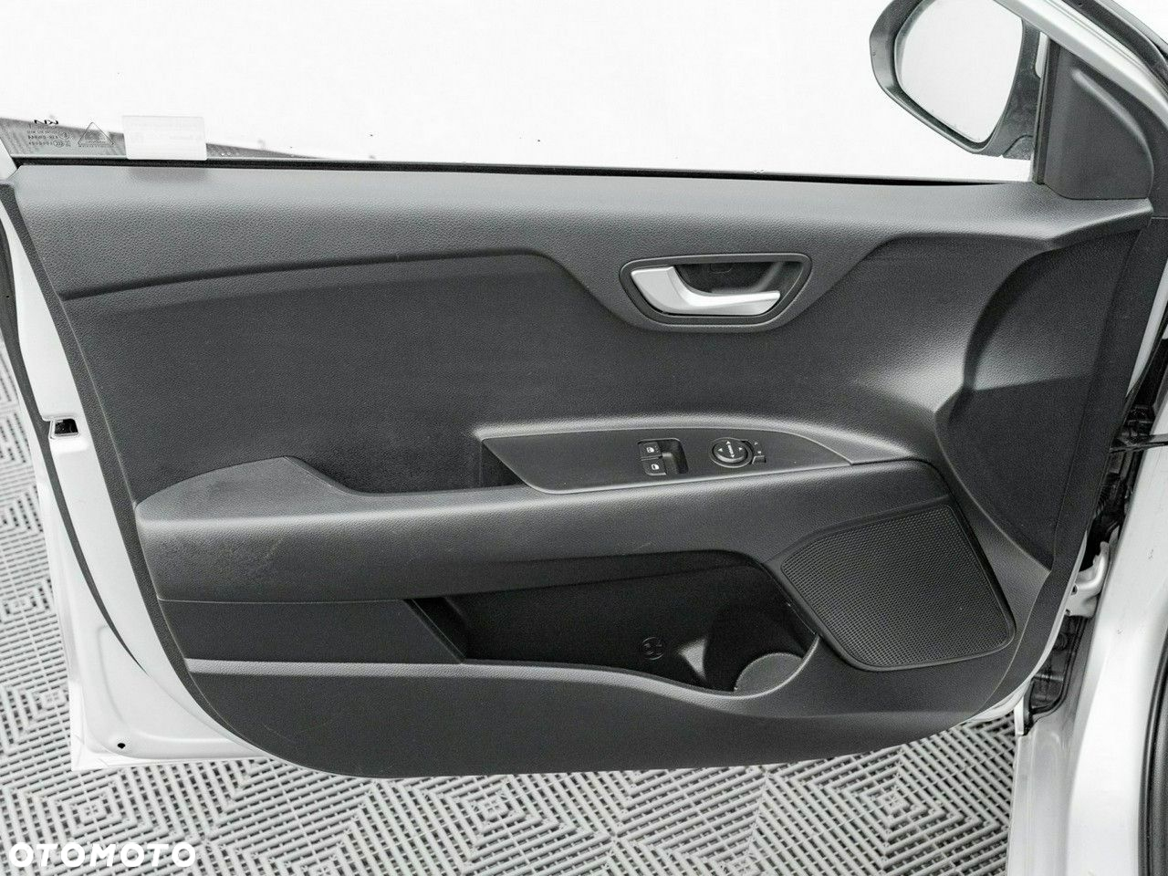 Kia Rio 1.2 M - 13