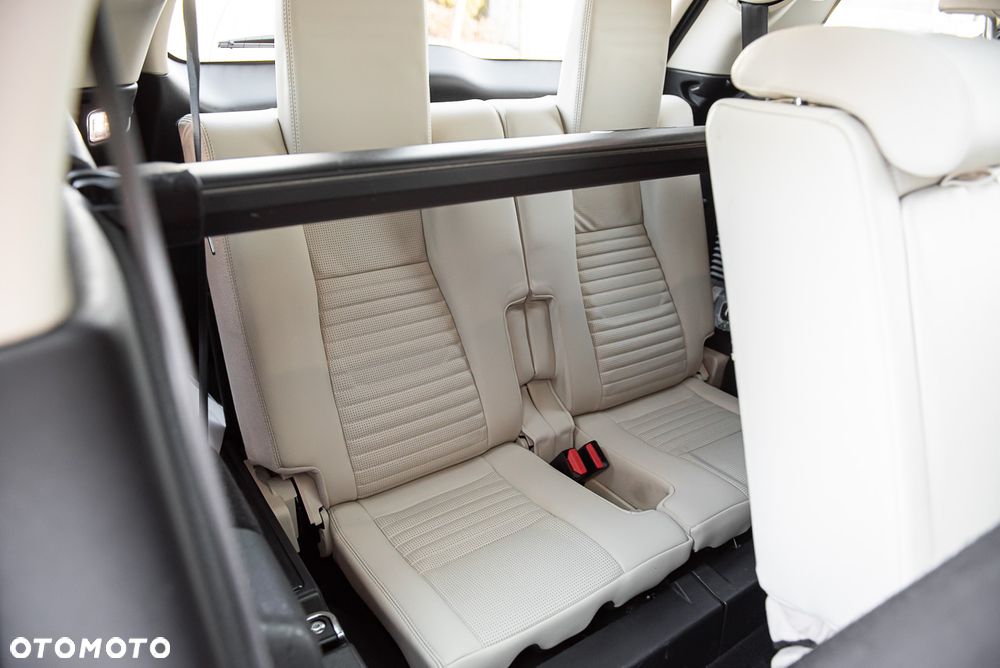 Land Rover Discovery Sport 2.0 D180 R-Dynamic HSE - 36