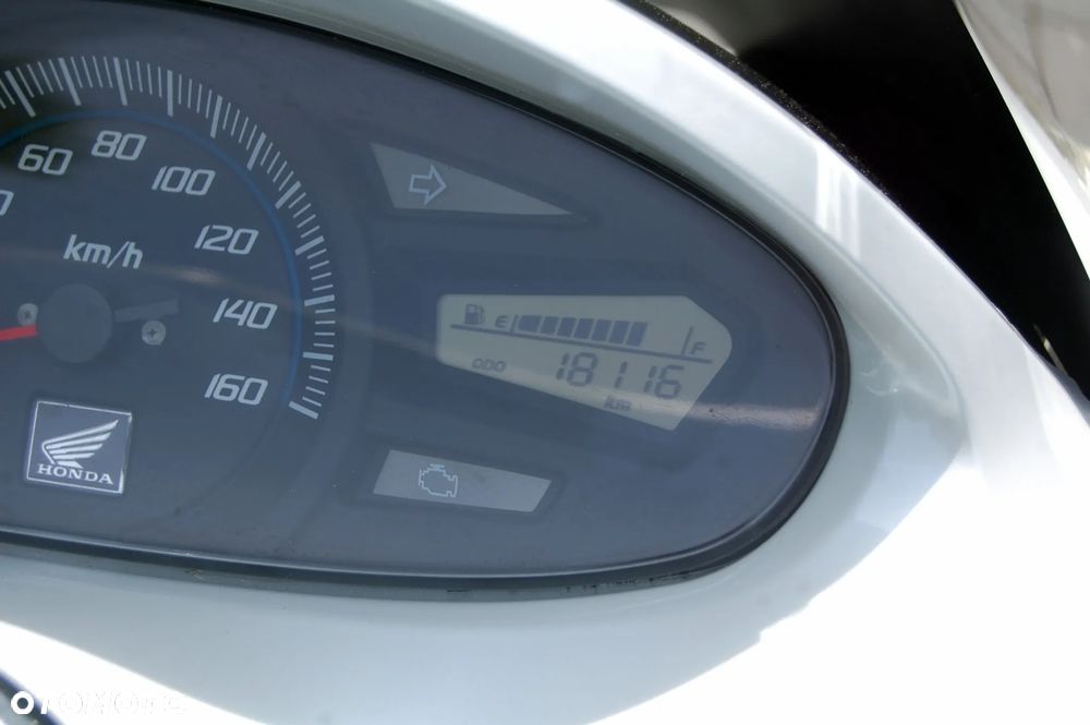 Honda PCX - 10