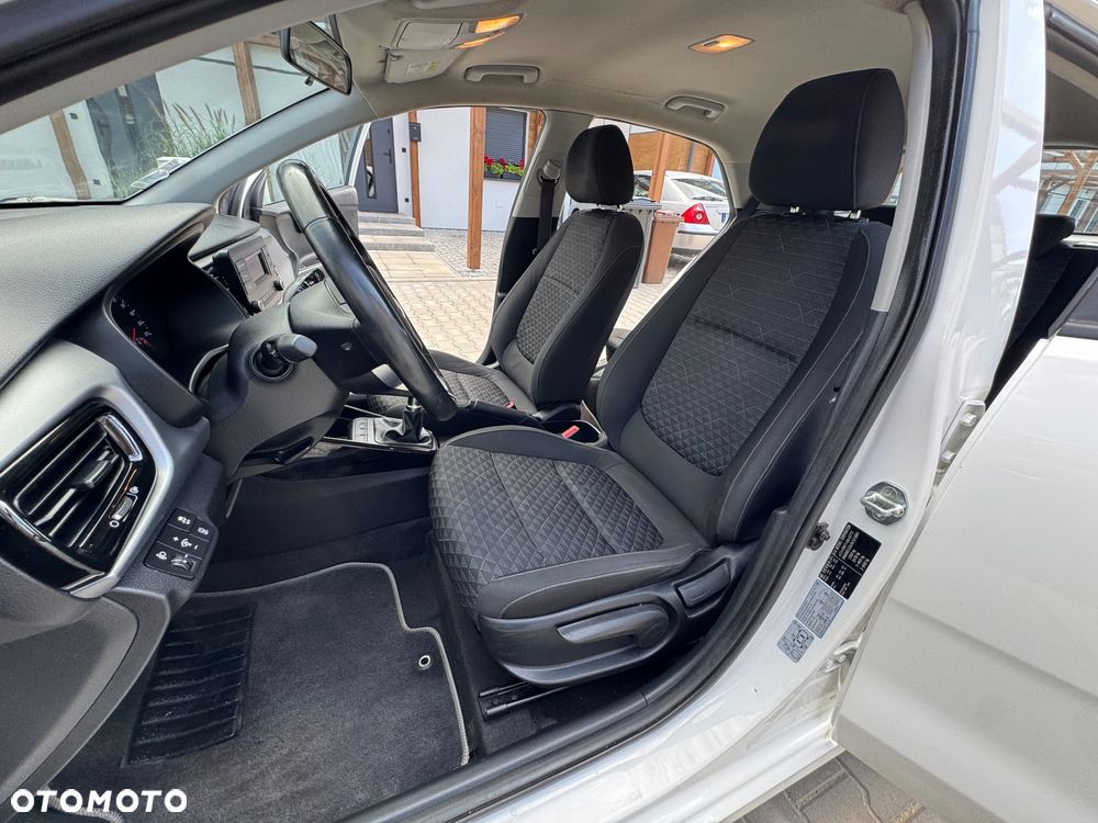 Kia Rio - 17
