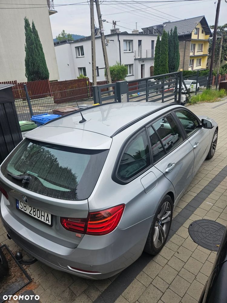 BMW Seria 3 318d DPF Touring - 3