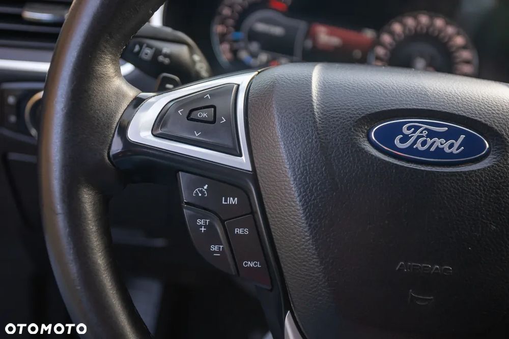 Ford S-Max 2.0 TDCi Titanium PowerShift - 34