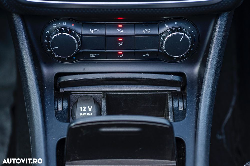 Mercedes-Benz A 180 CDI 7G-DCT AMG Line - 24