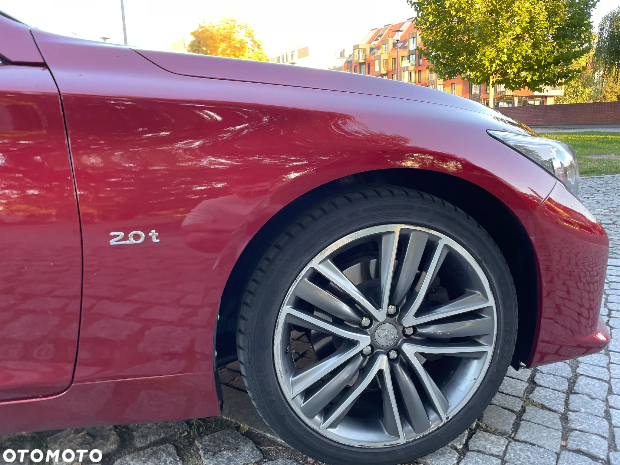 Infiniti Q50 2.0t Sport Sound Studio by Bose - 9