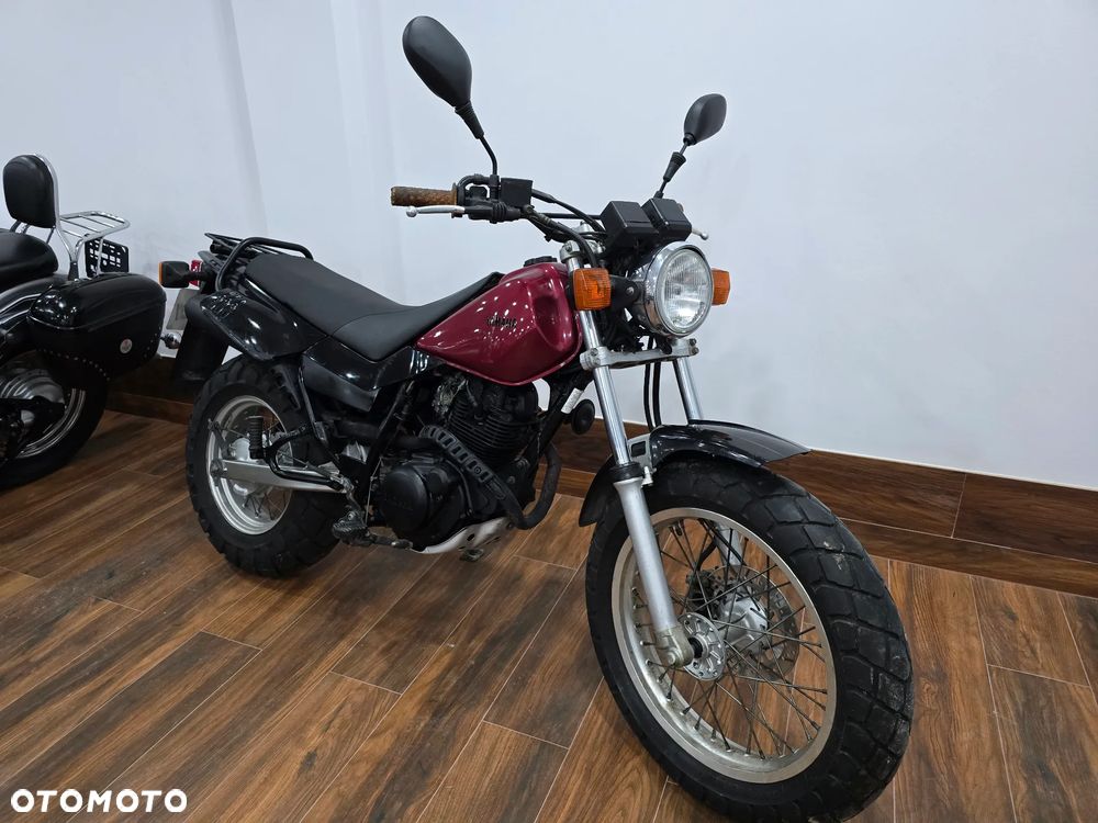 Yamaha TW - 10
