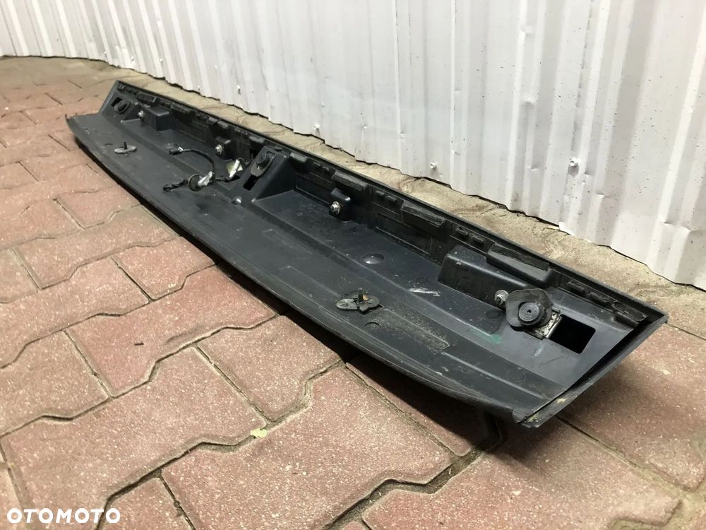 CADILLAC ESCALADE III 6,2 V8 2006-2014 SPOILER KLAPY TYLNEJ TYŁ ŚWIATŁO STOP LOT - 5