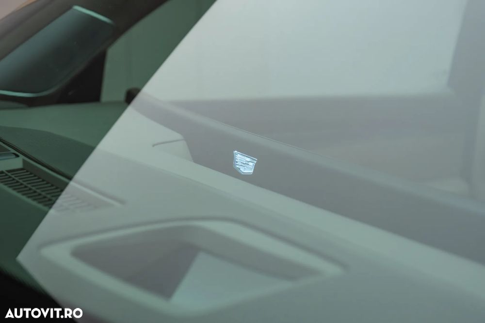 Cadillac Escalade - 14