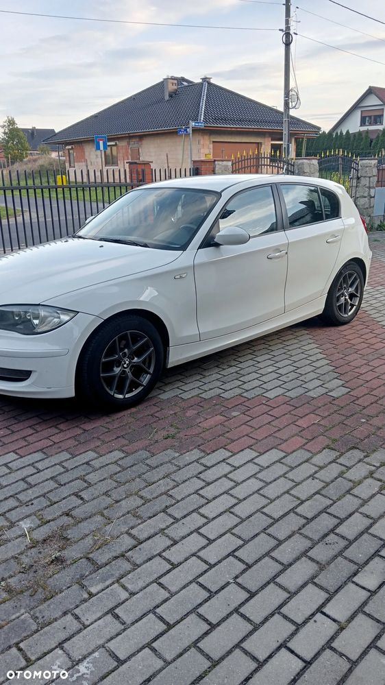 BMW Seria 1 116I 2009 photo 5