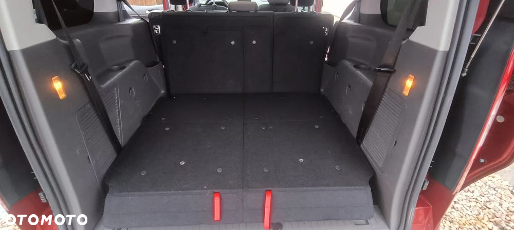 Ford Tourneo Connect - 14